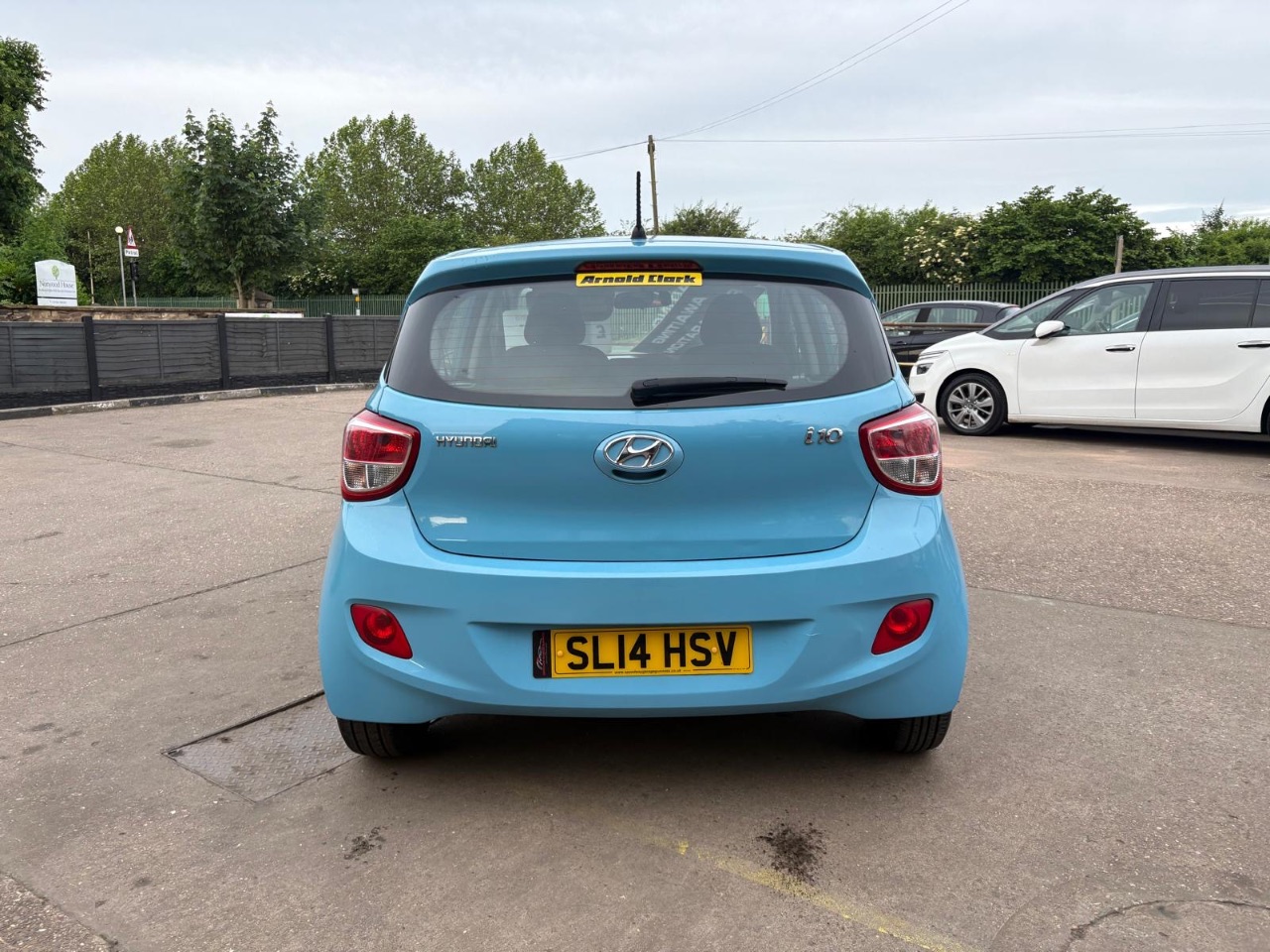 Hyundai i10