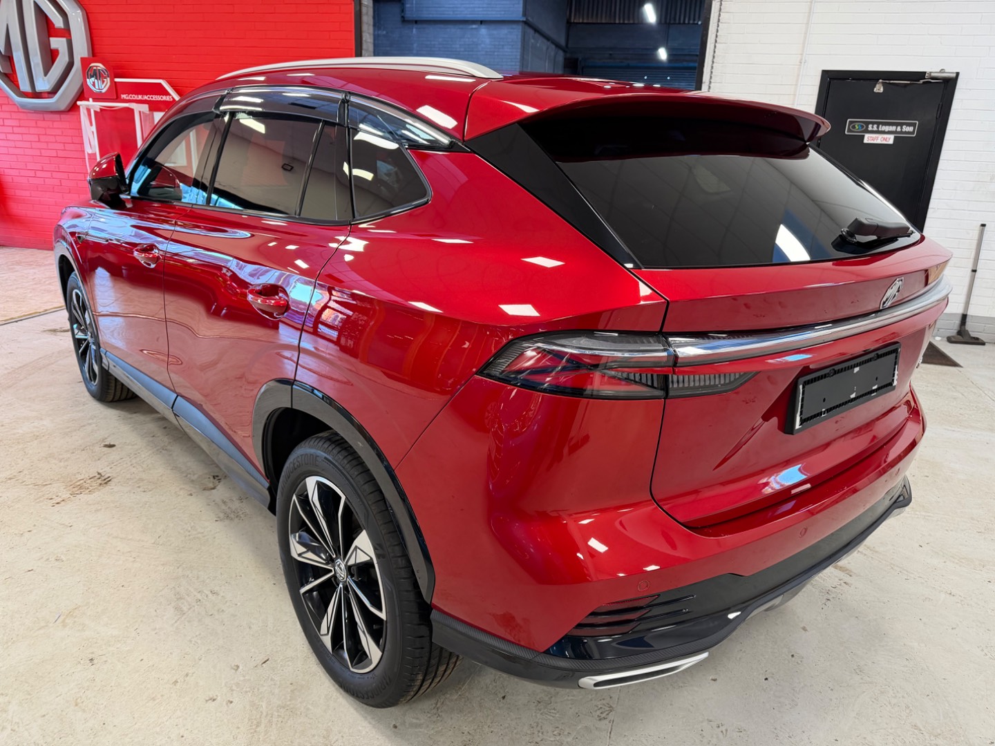MG Motor UK HS