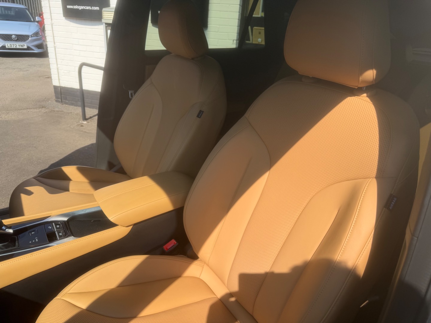 MG Motor UK HS