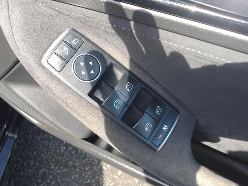 Infiniti Q30
