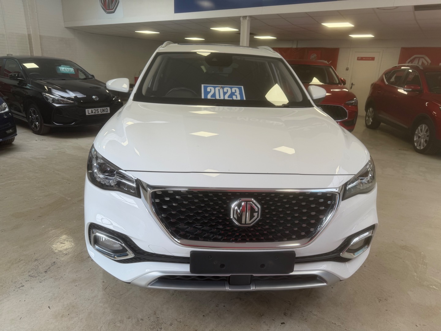 MG Motor UK HS