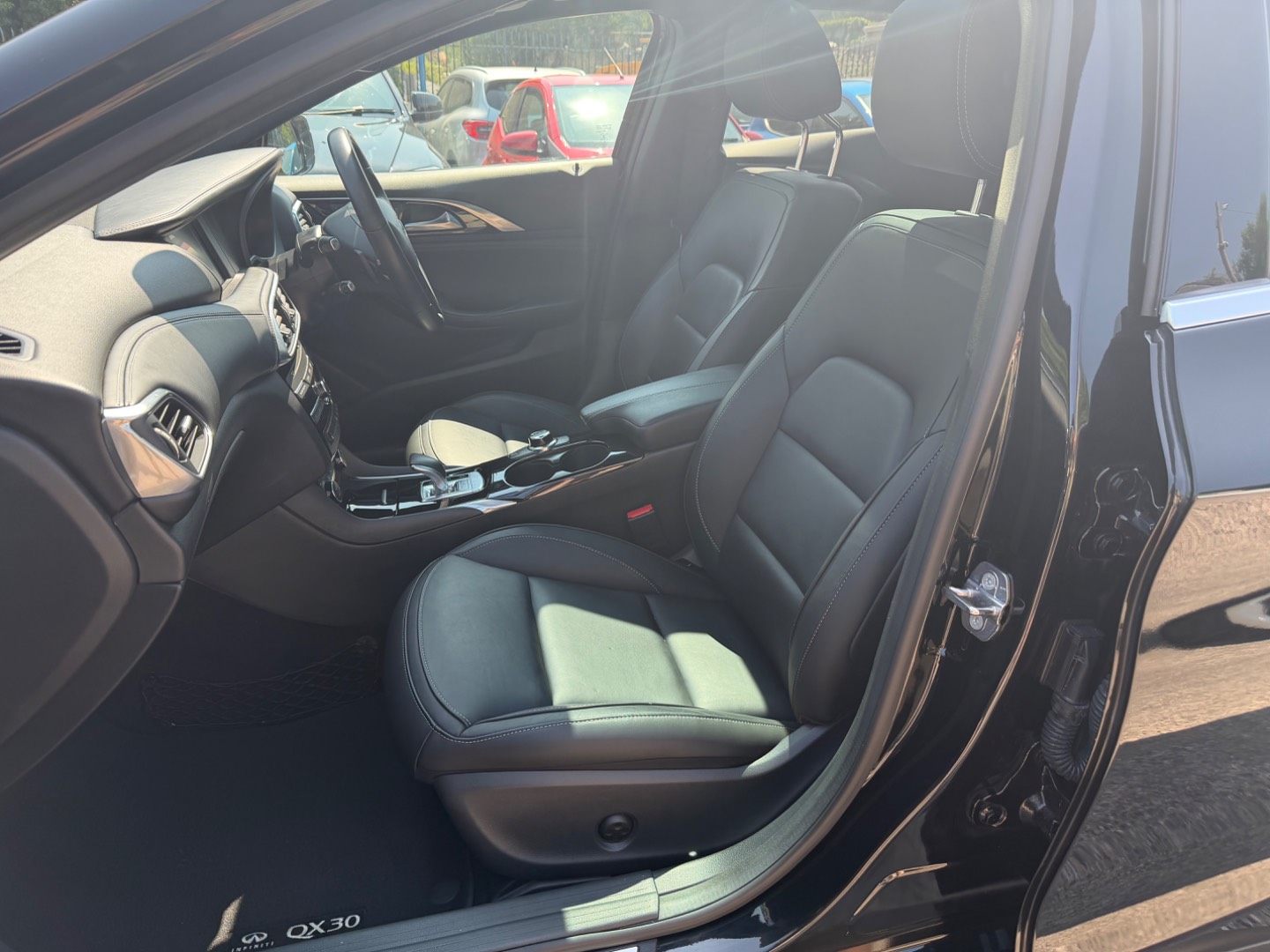 Infiniti Qx30