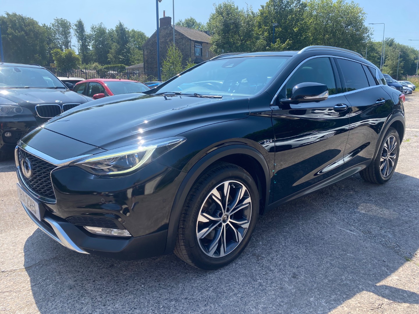 Infiniti Qx30