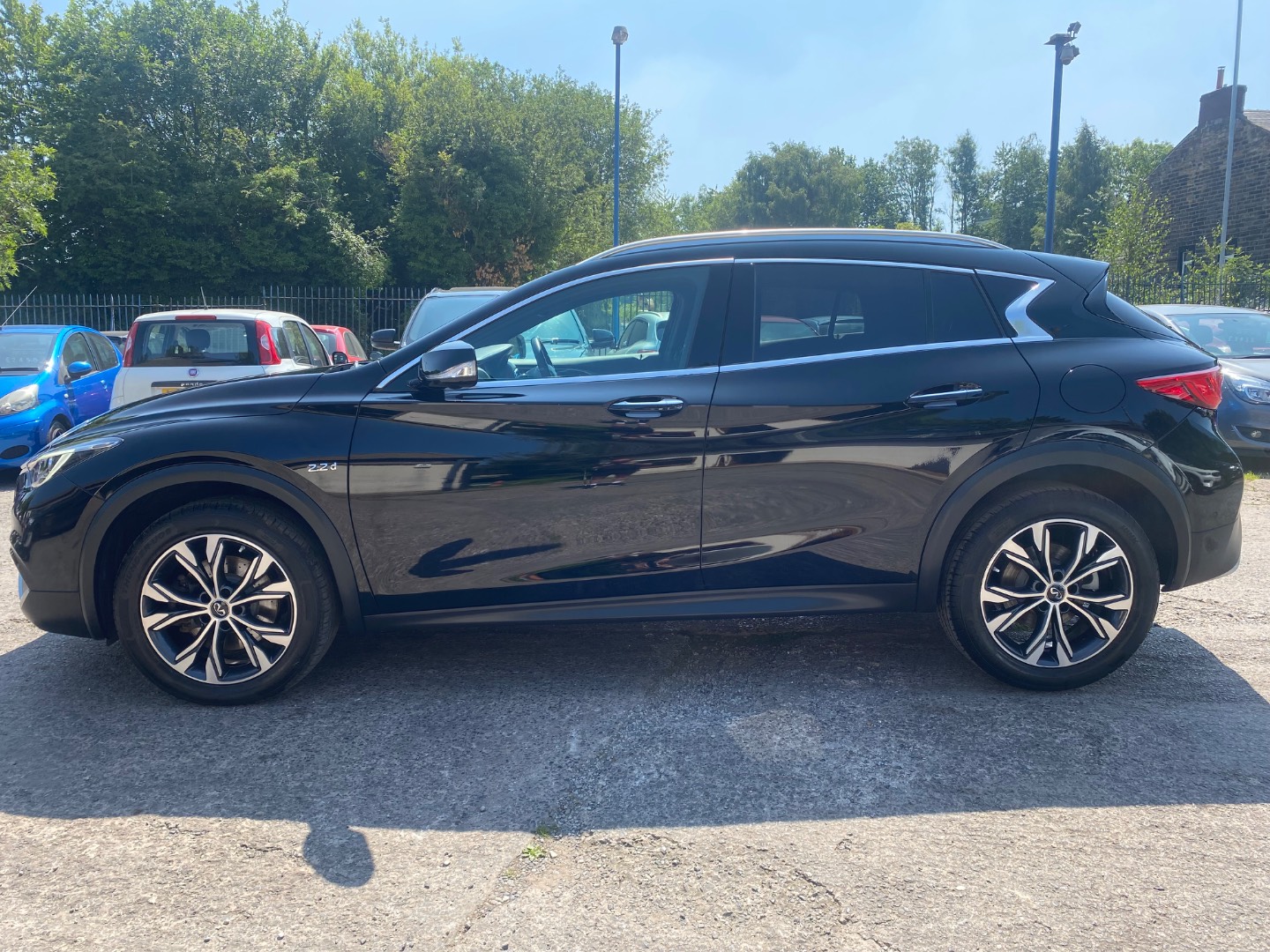 Infiniti Qx30
