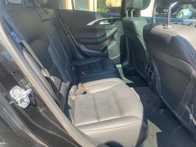 Infiniti Qx30
