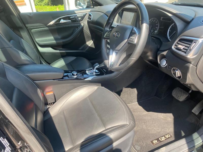 Infiniti Qx30