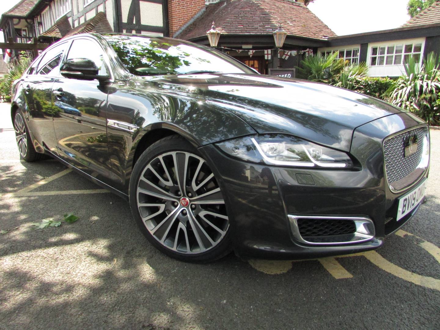 Jaguar Xj