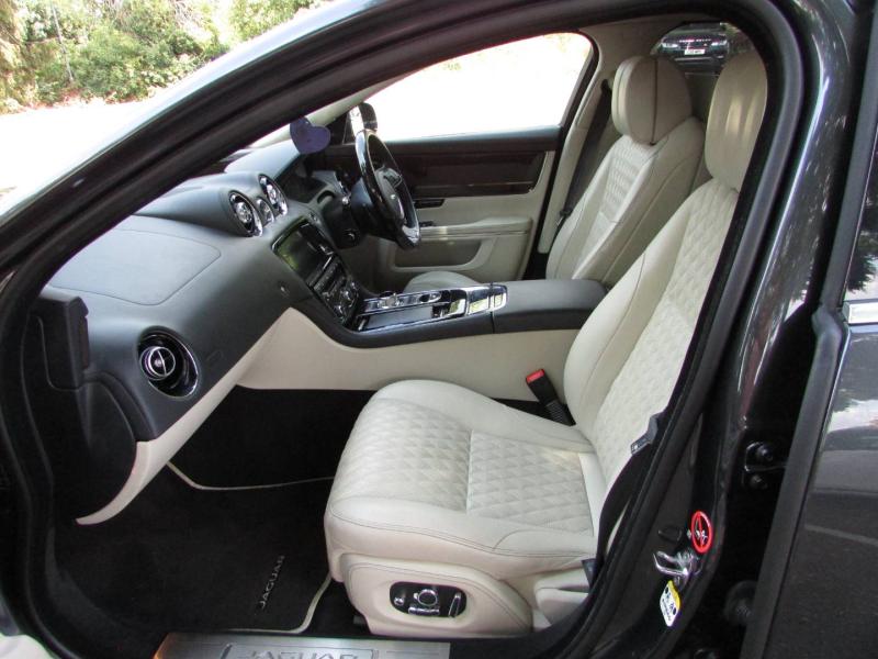 Jaguar Xj