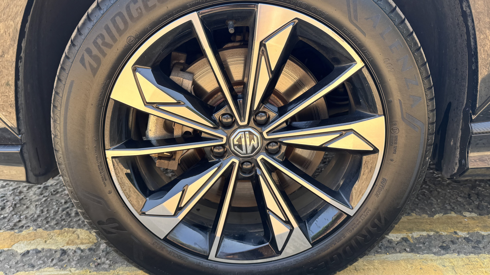 MG Motor UK HS