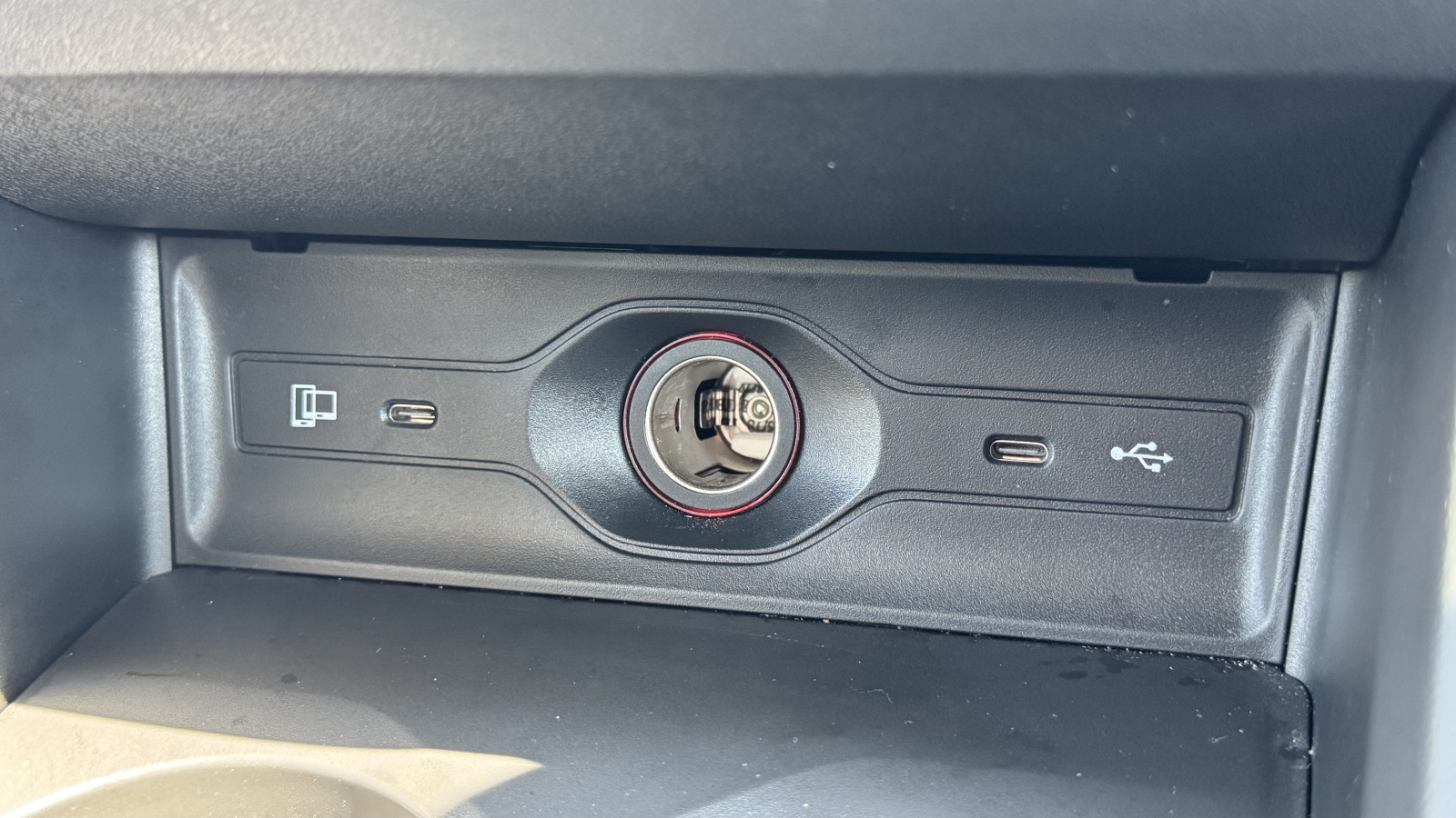MG Motor UK HS