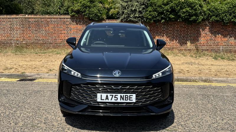 MG Motor UK HS