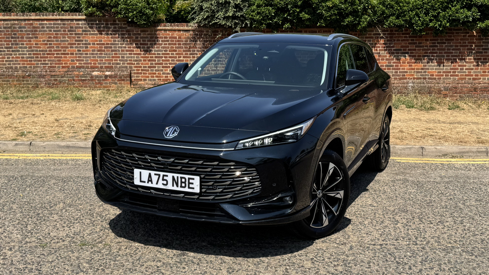MG Motor UK HS
