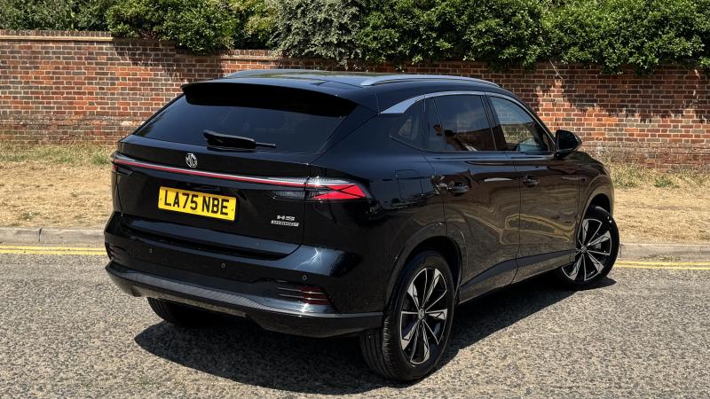 MG Motor UK HS