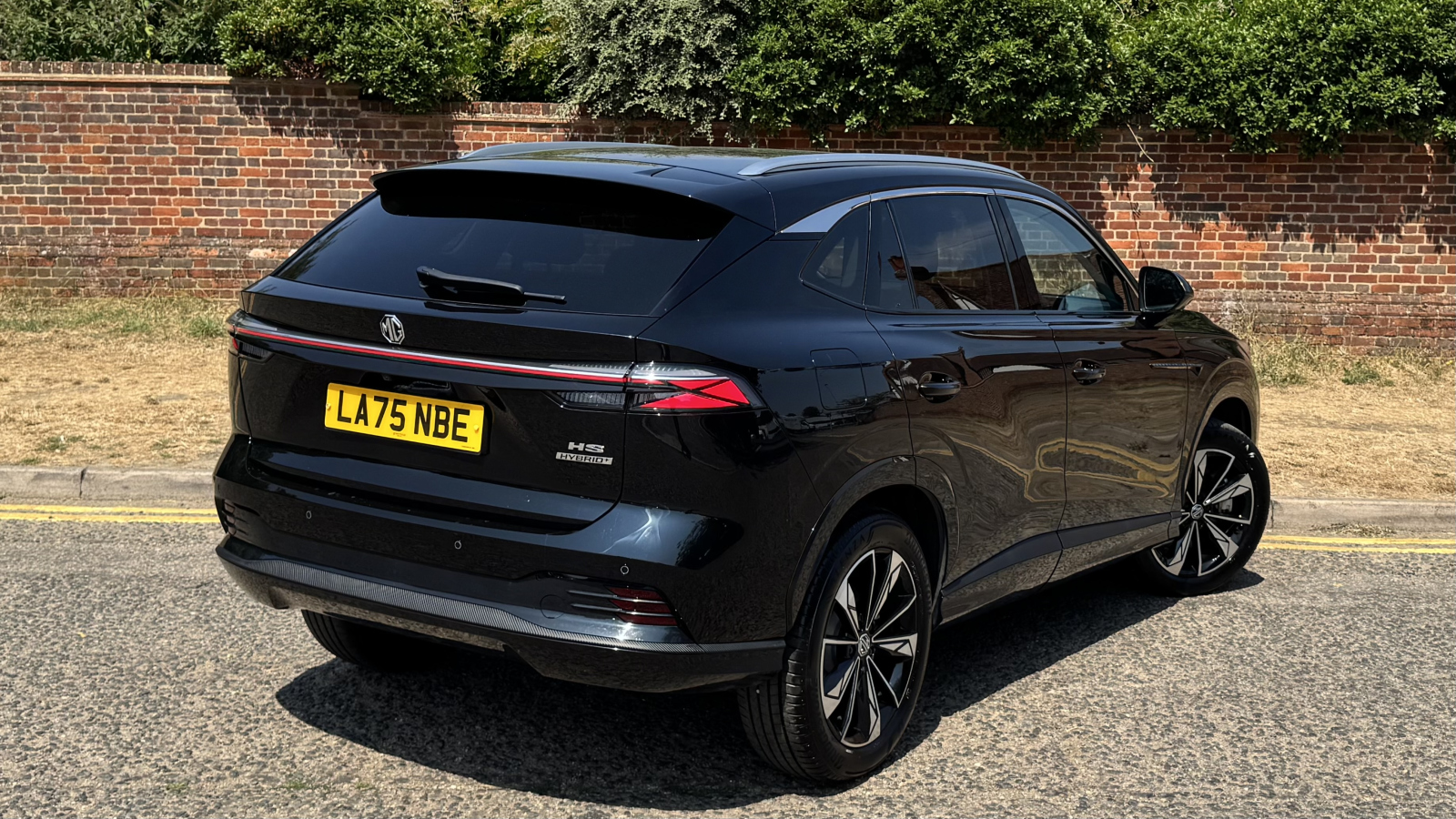 MG Motor UK HS