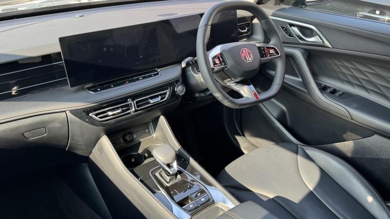MG Motor UK HS