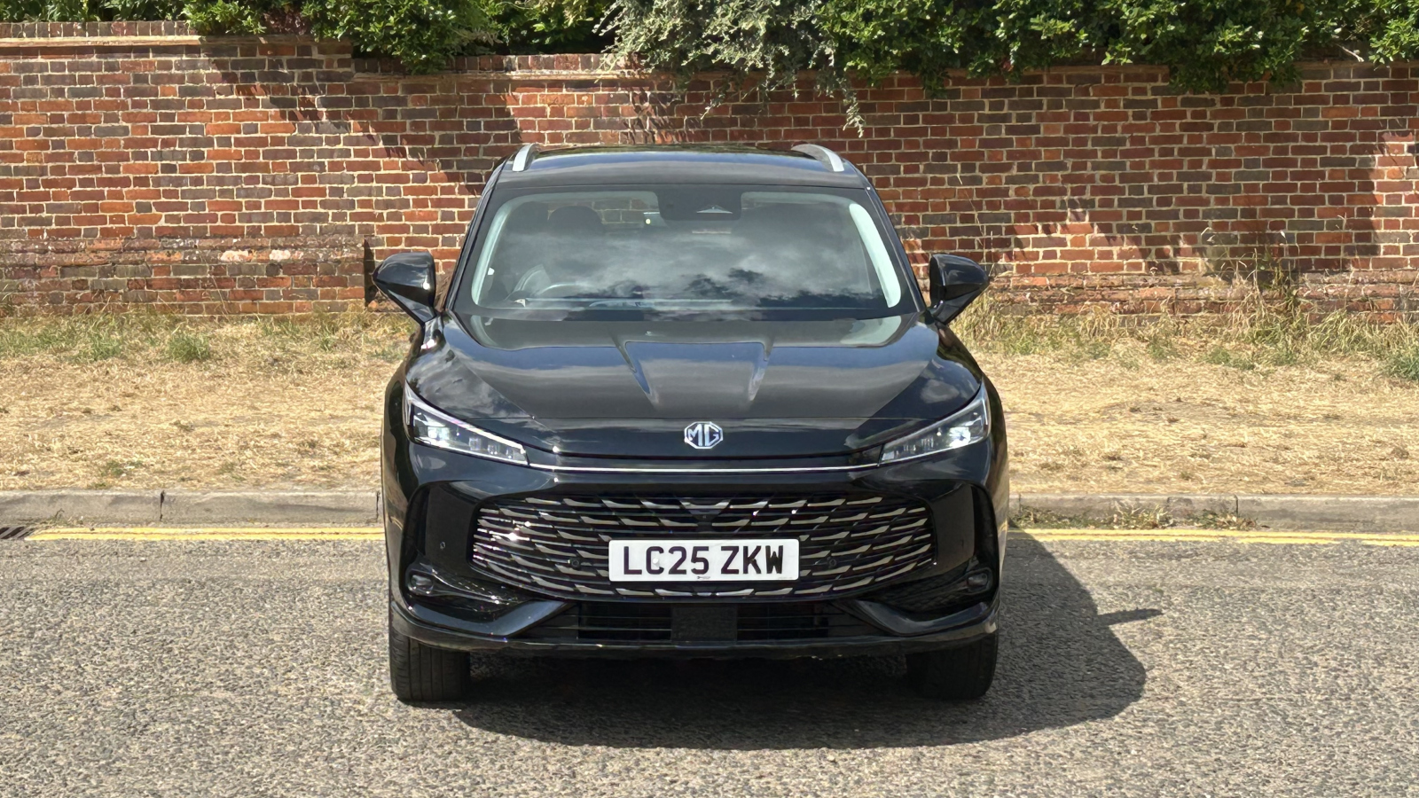 MG Motor UK HS
