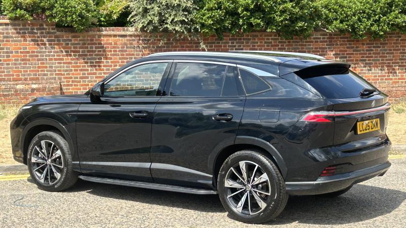 MG Motor UK HS