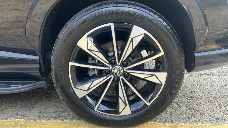 MG Motor UK HS
