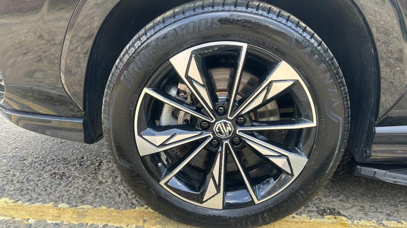 MG Motor UK HS