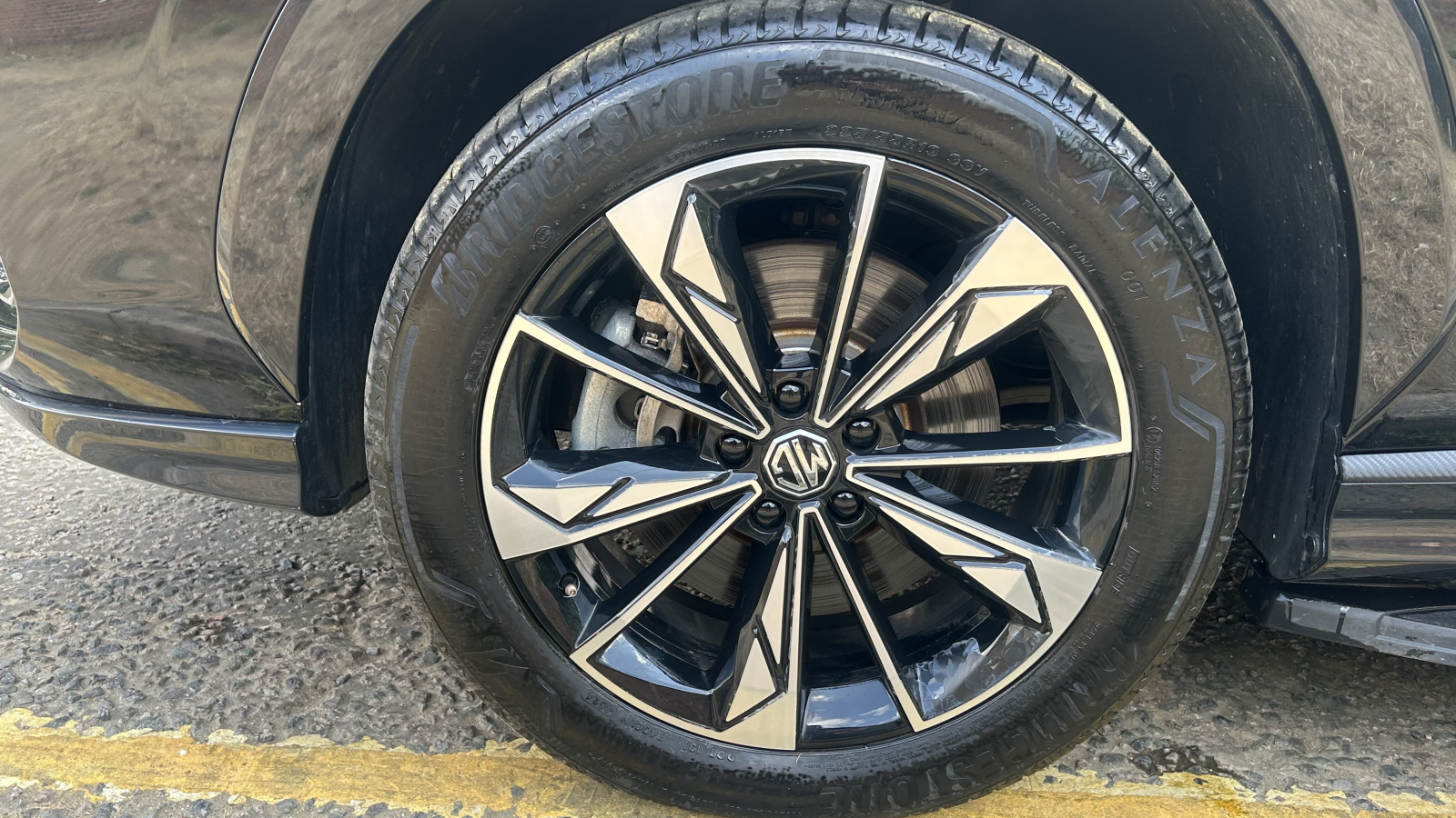 MG Motor UK HS