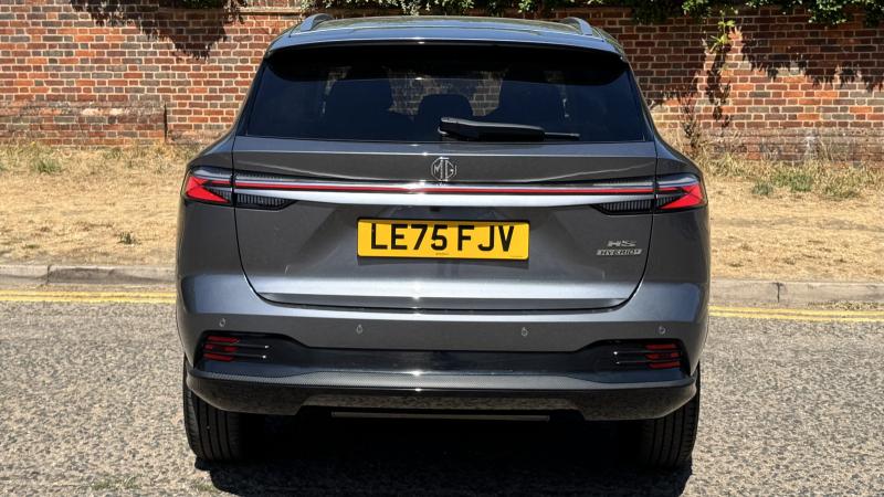 MG Motor UK HS