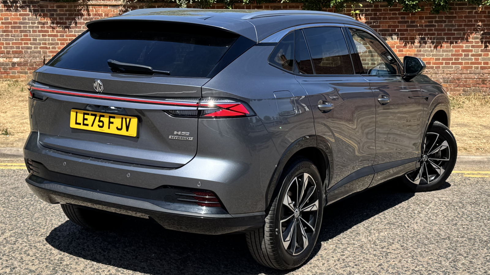MG Motor UK HS
