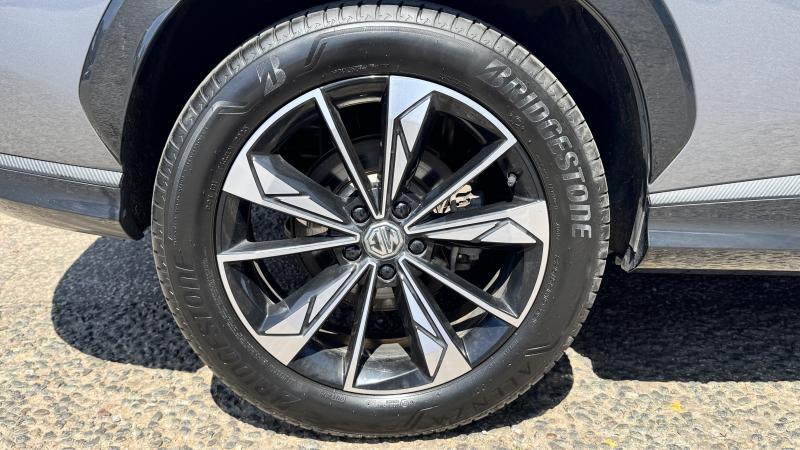 MG Motor UK HS
