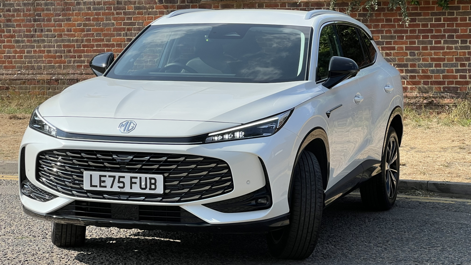 MG Motor UK HS