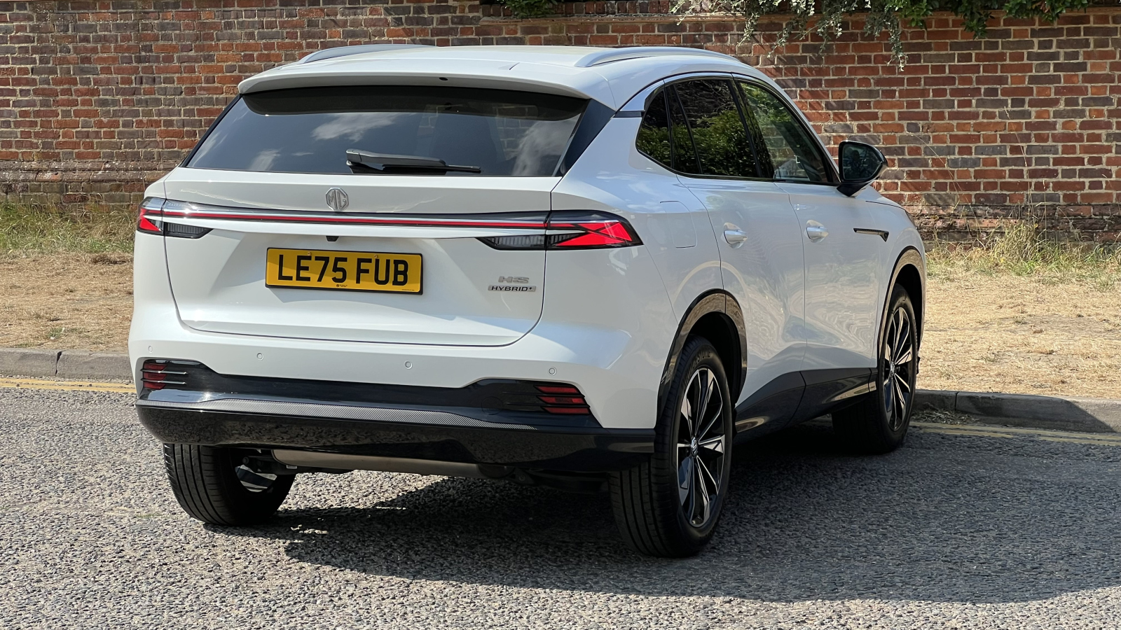MG Motor UK HS