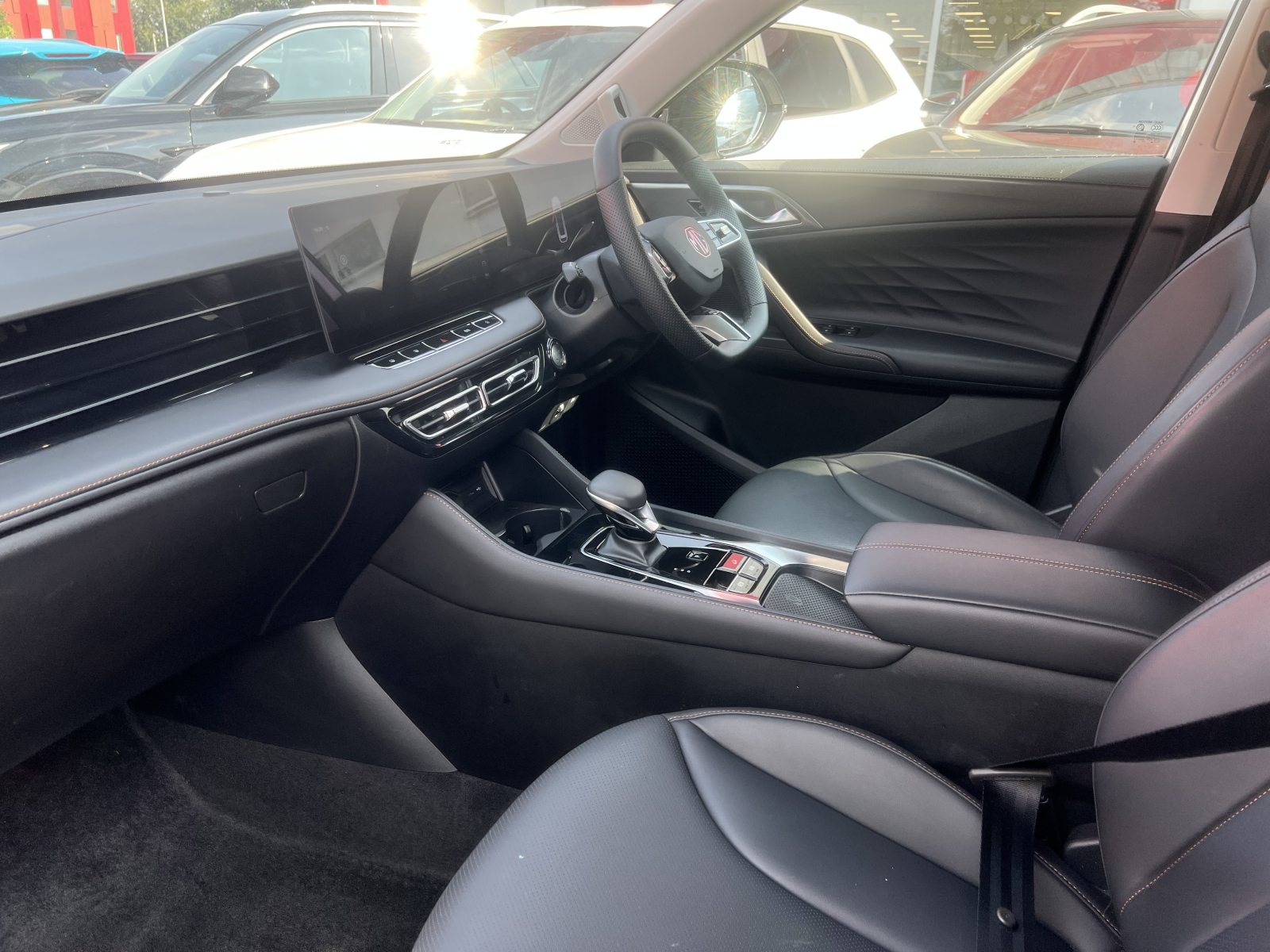 MG Motor UK HS