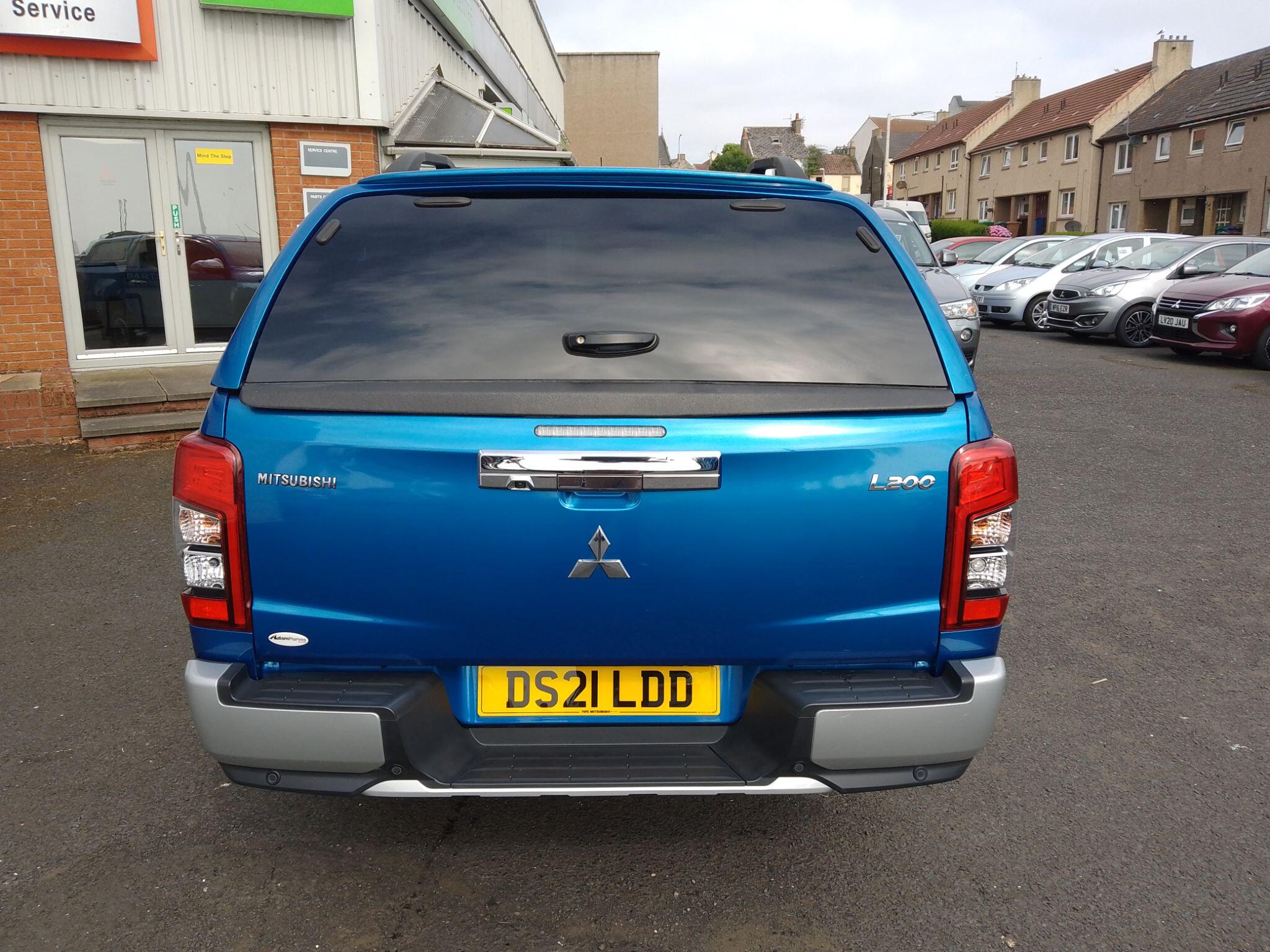 Mitsubishi L200