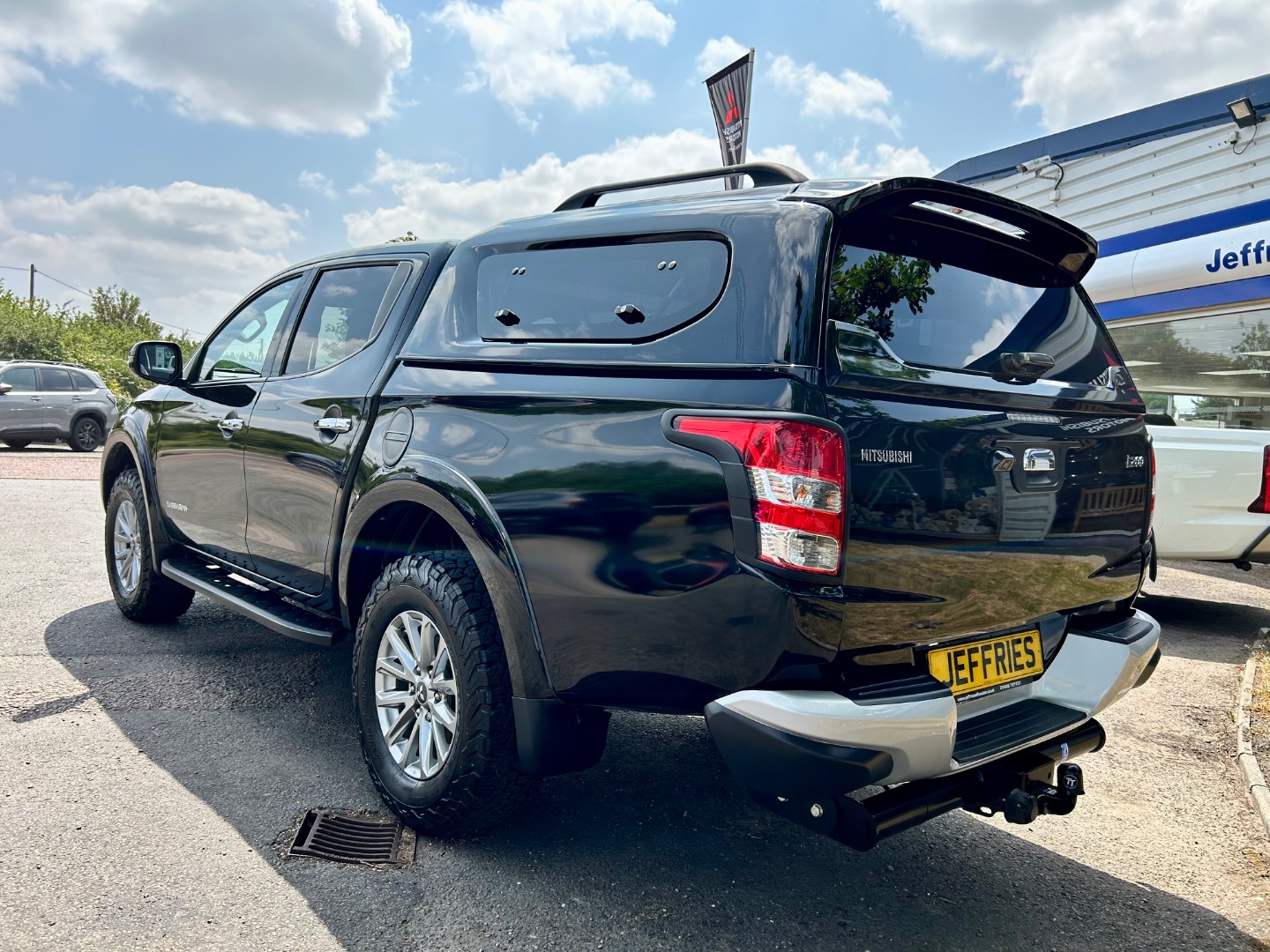 Mitsubishi L200