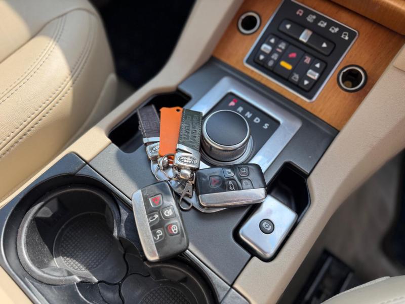 Land Rover Discovery 4