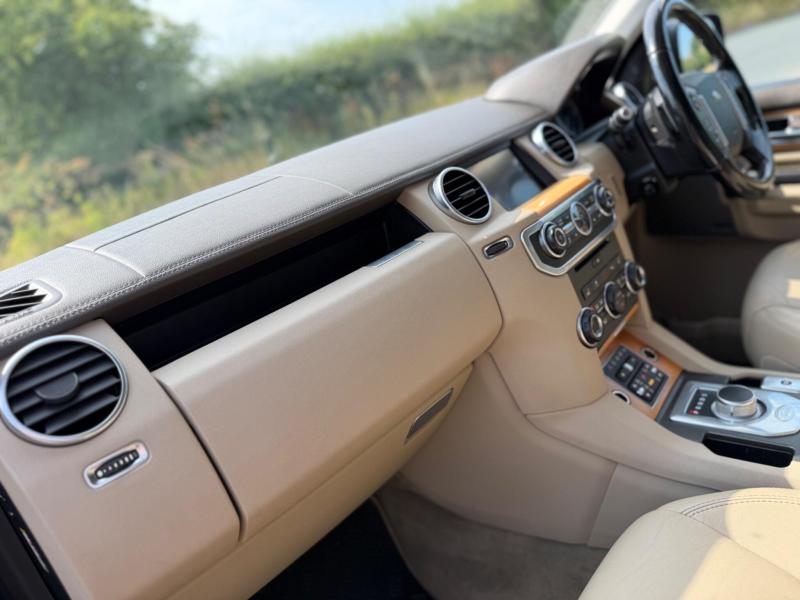 Land Rover Discovery 4