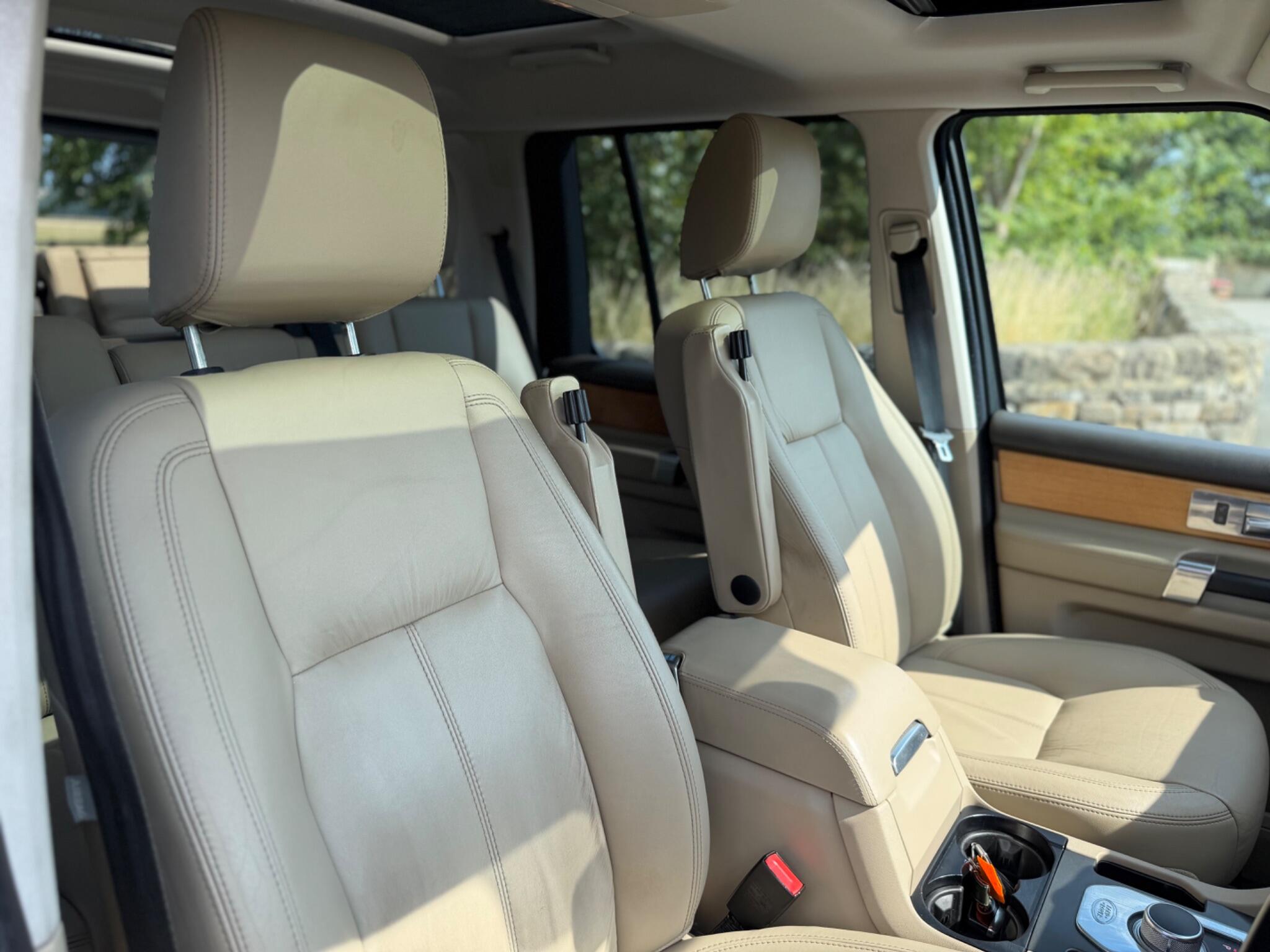 Land Rover Discovery 4
