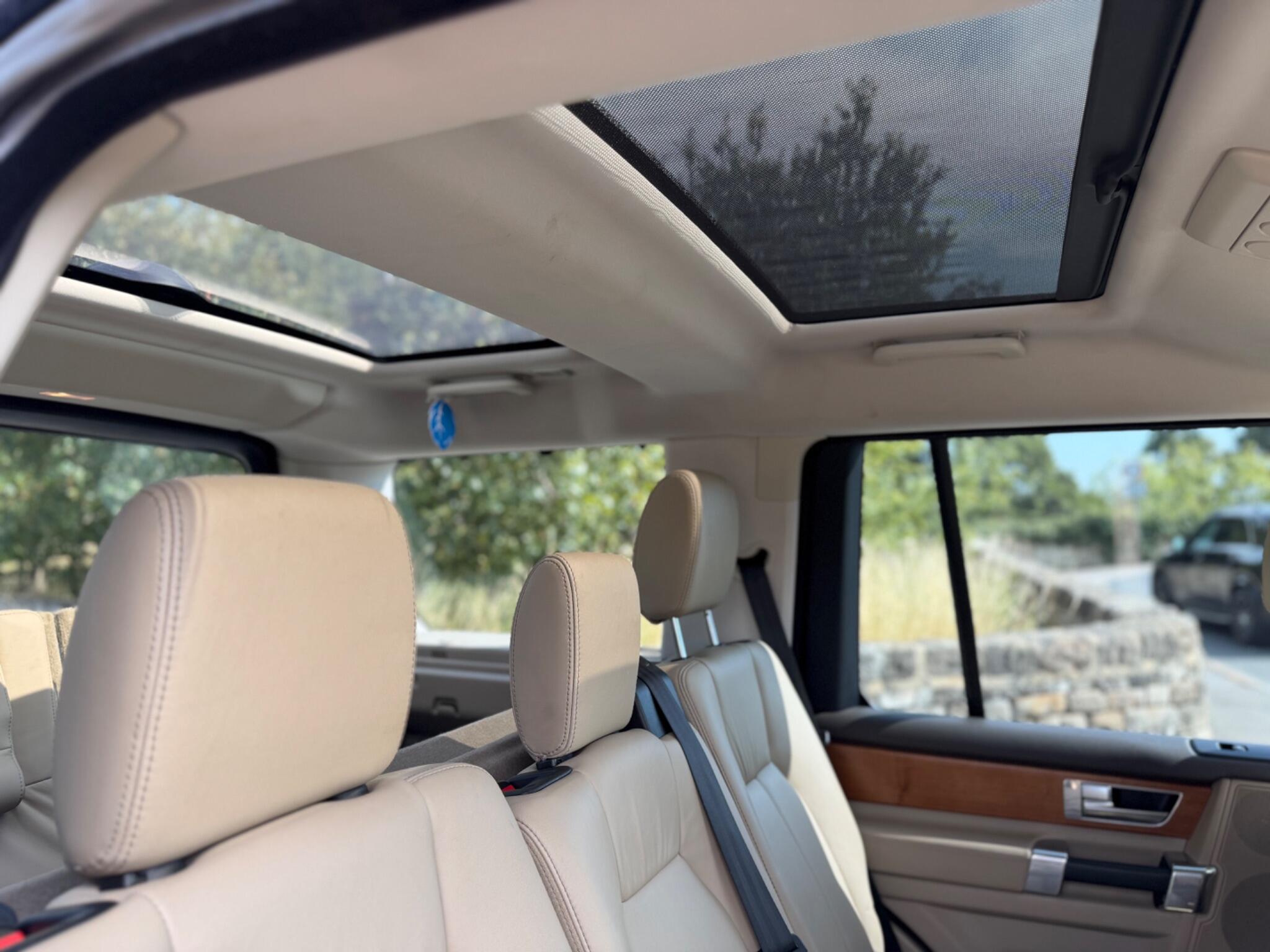 Land Rover Discovery 4
