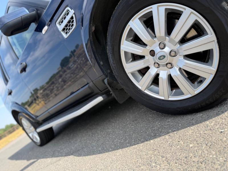 Land Rover Discovery 4