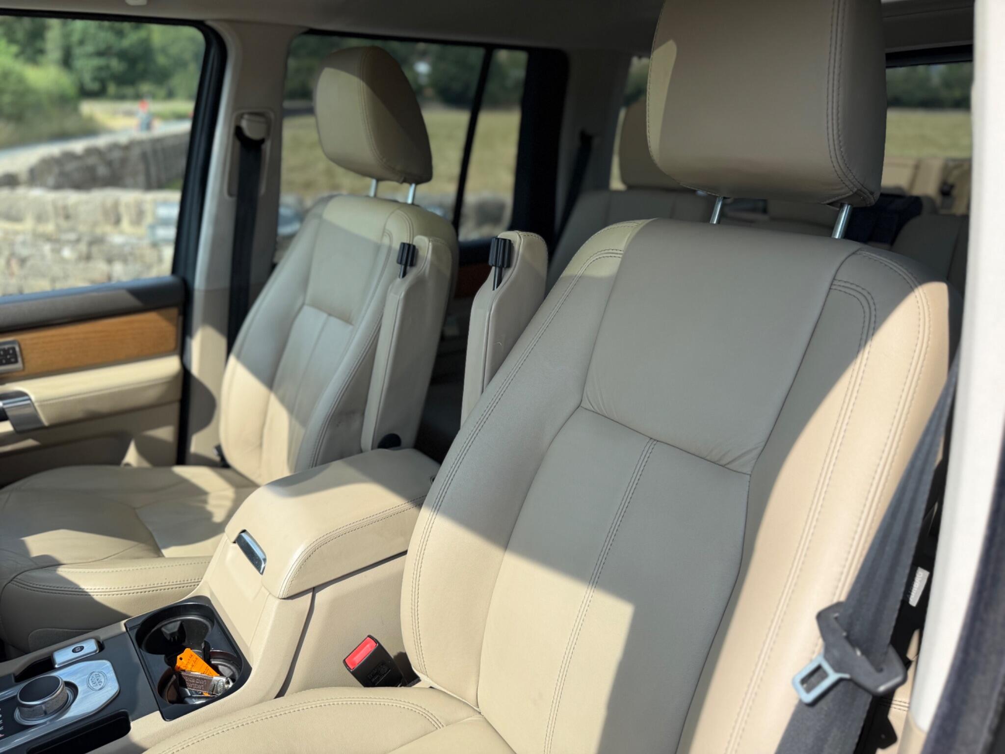 Land Rover Discovery 4