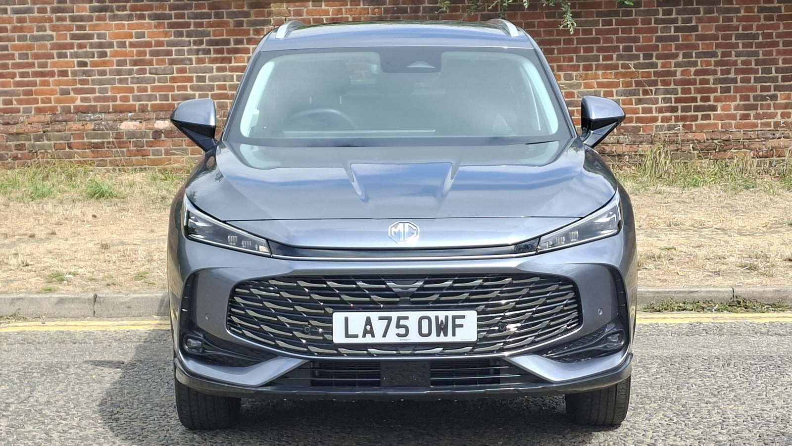 MG Motor UK HS