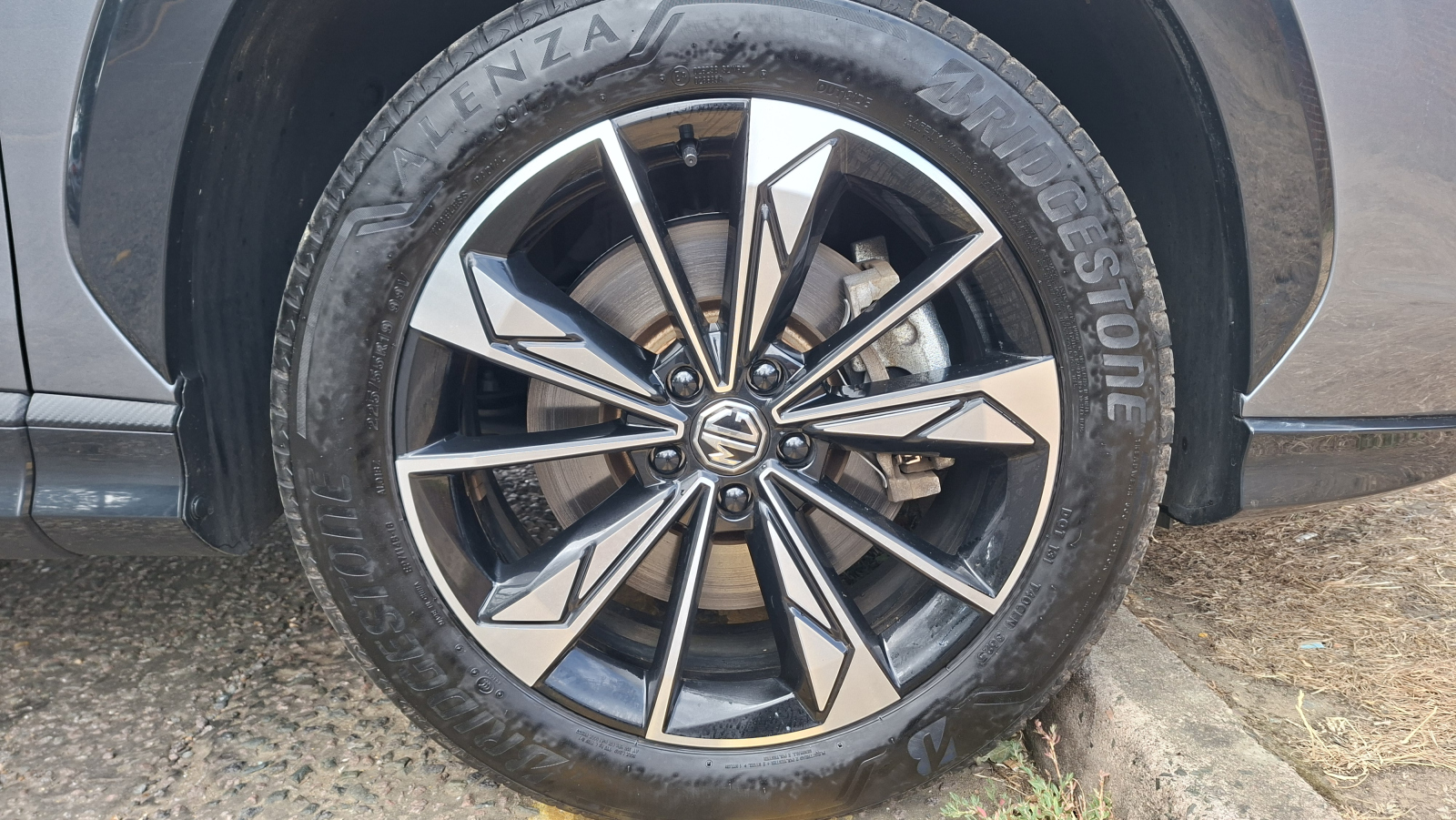 MG Motor UK HS