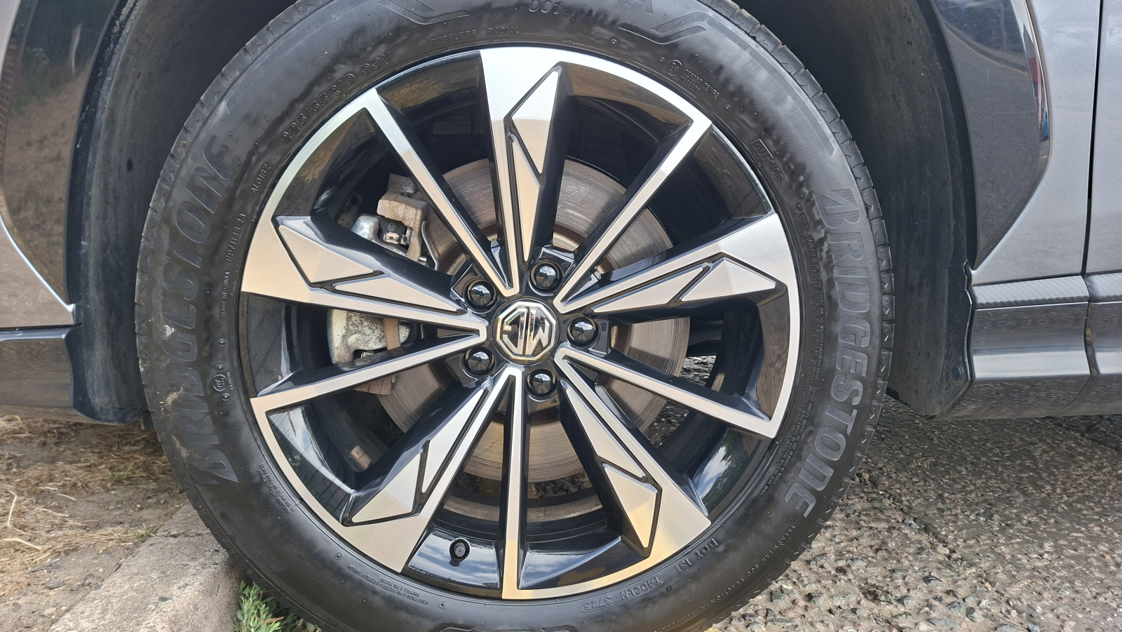 MG Motor UK HS