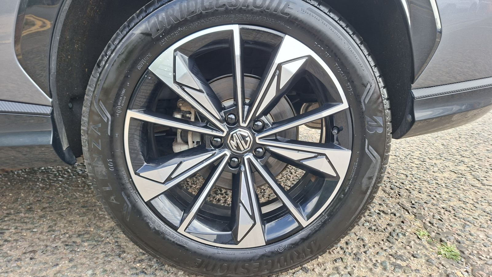MG Motor UK HS